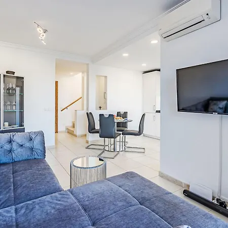 Holiday home Versatile Oasis By Interhome